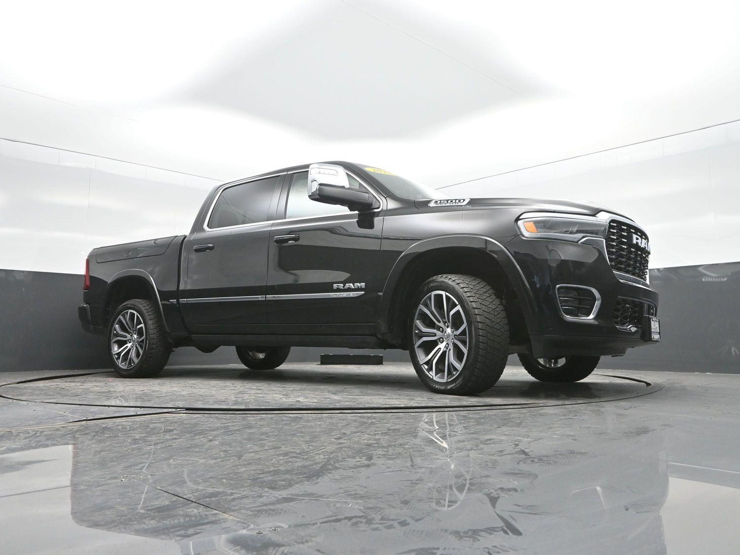 Used 2025 Diamond Black Crystal Pearlcoat Ram Tungsten image 38