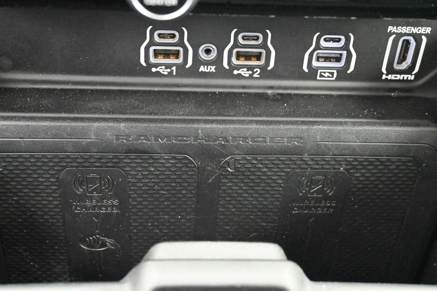 Used 2025 Diamond Black Crystal Pearlcoat Ram Tungsten image 31