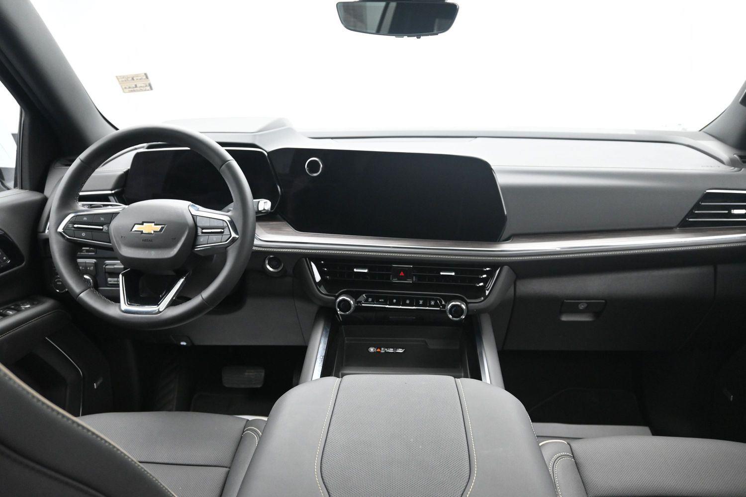 Used 2026 Polar White Tricoat Chevrolet Premier image 15