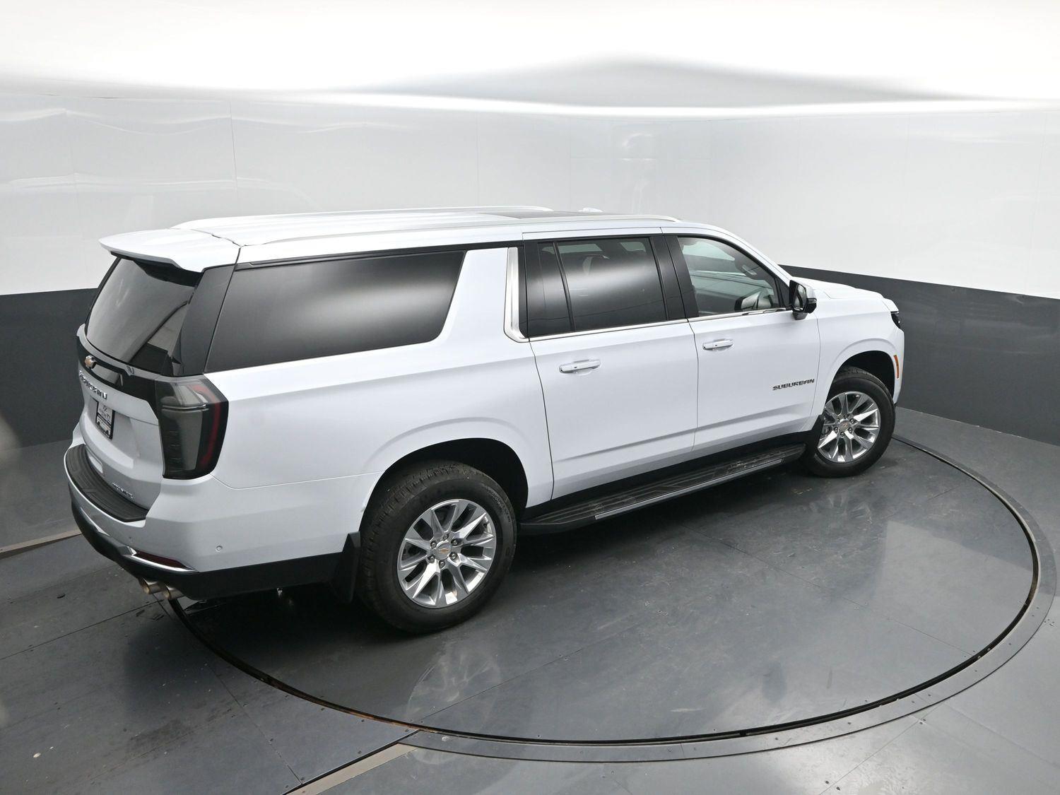 Used 2026 Polar White Tricoat Chevrolet Premier image 44