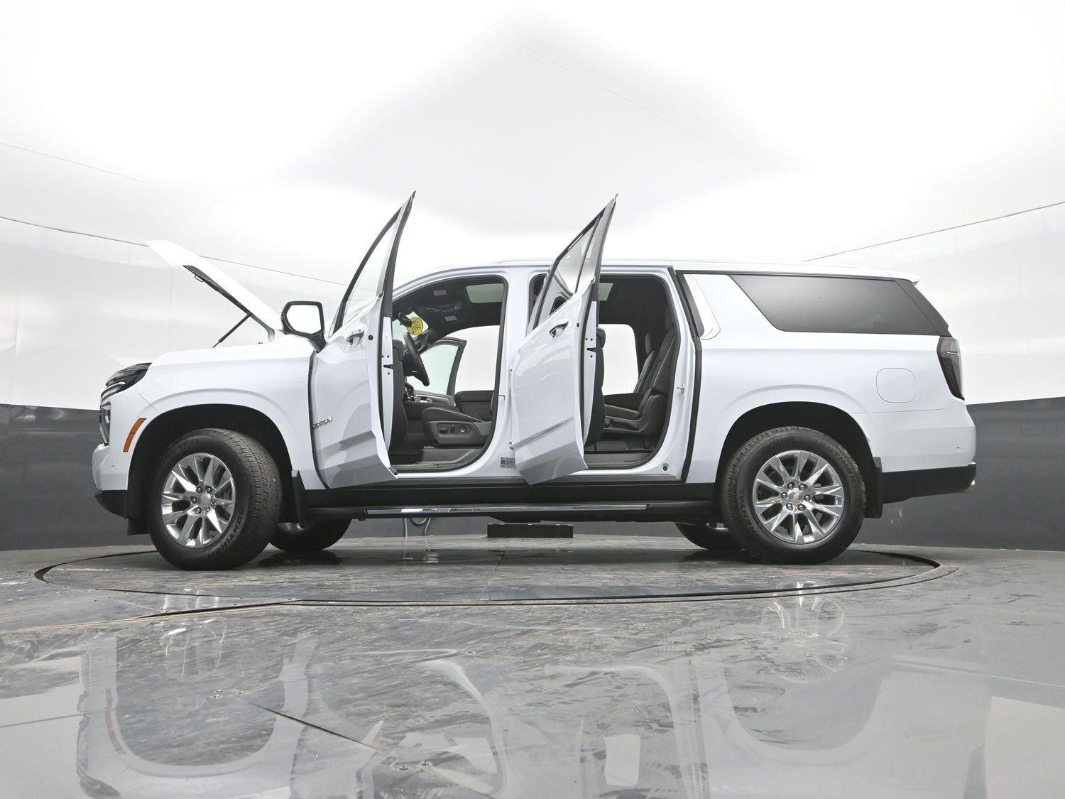 Used 2026 Polar White Tricoat Chevrolet Premier image 56