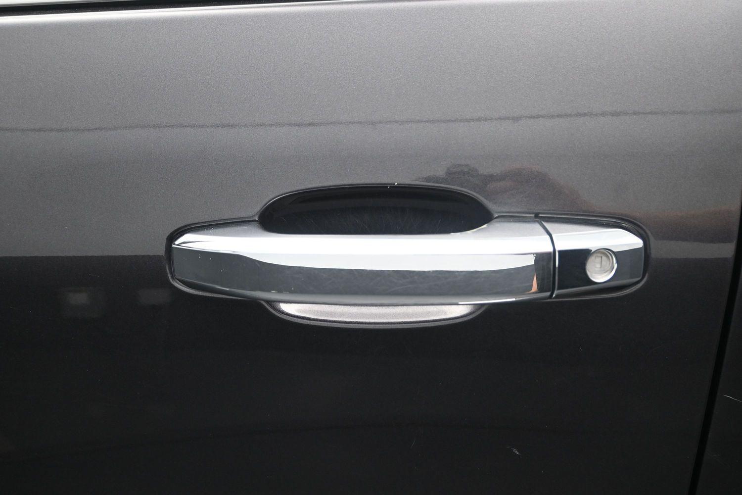 Used 2016 Tungsten Metallic Chevrolet LTZ image 17