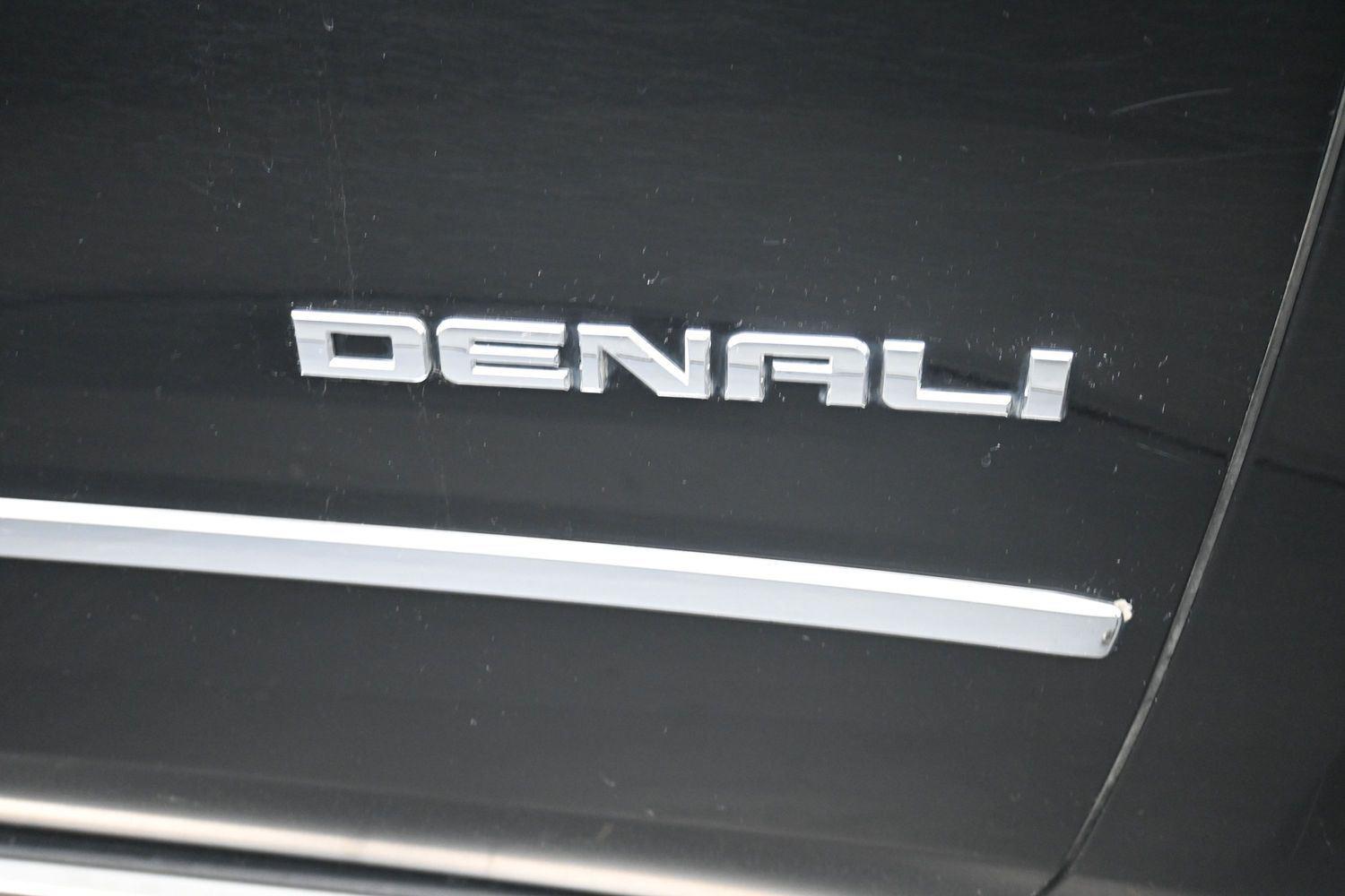 Used 2015 Onyx Black GMC Denali image 6