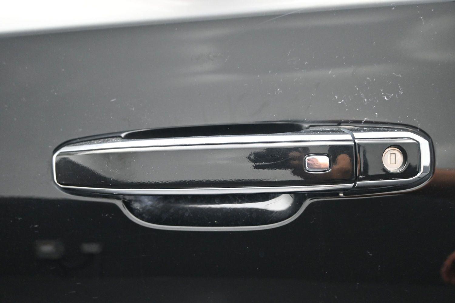 Used 2015 Onyx Black GMC Denali image 20