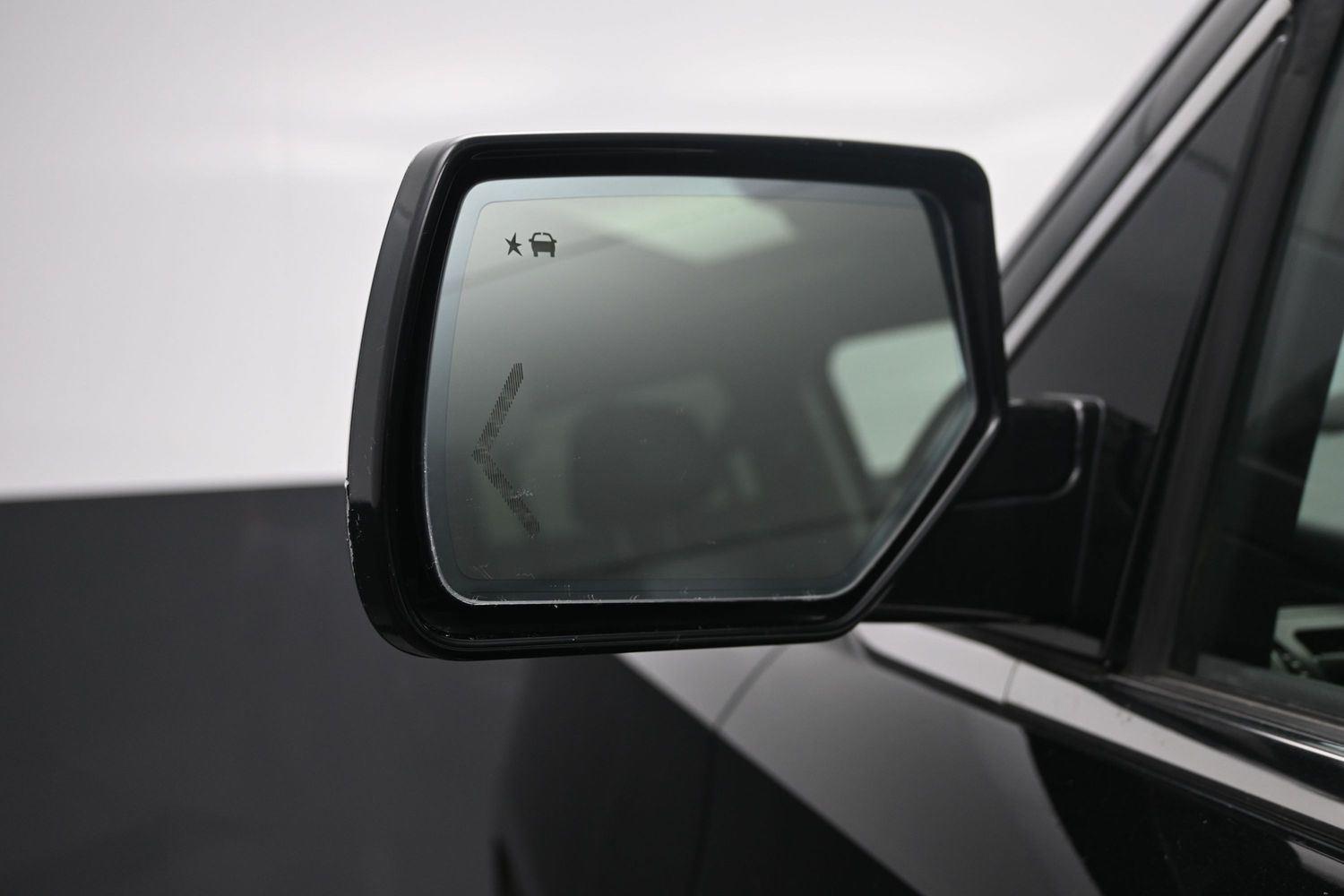 Used 2015 Onyx Black GMC Denali image 21
