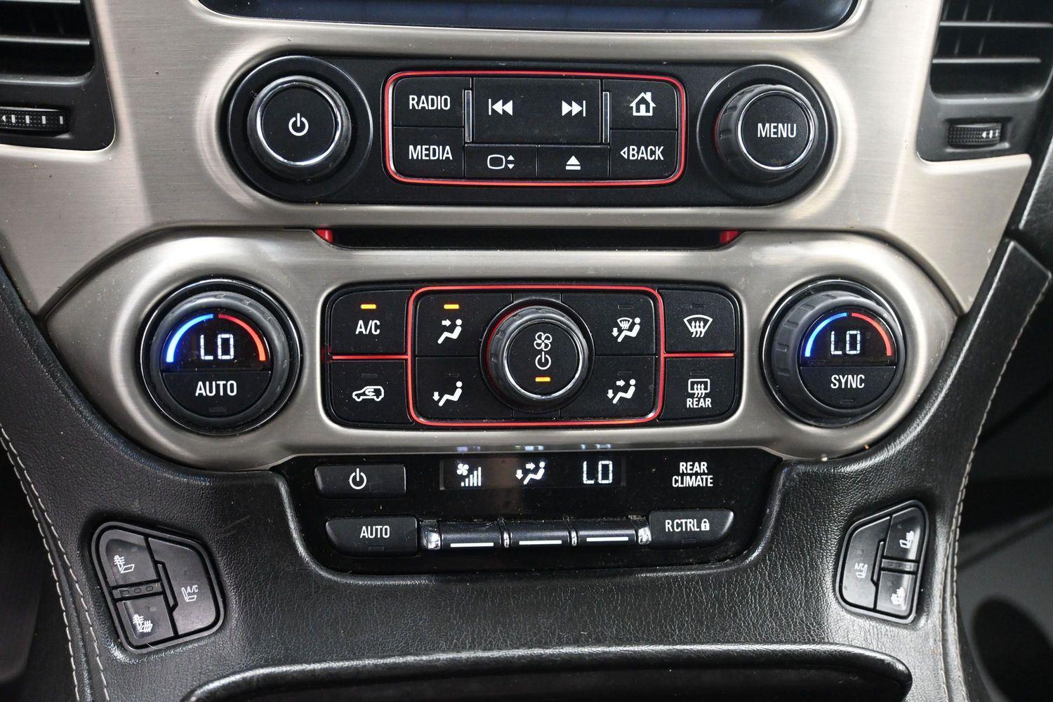 Used 2015 Onyx Black GMC Denali image 32