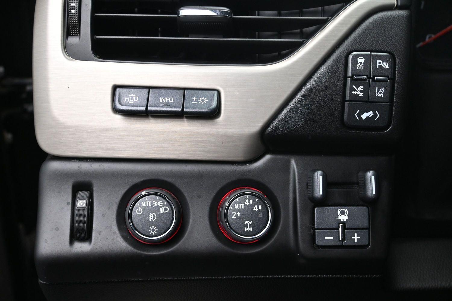 Used 2015 Onyx Black GMC Denali image 36