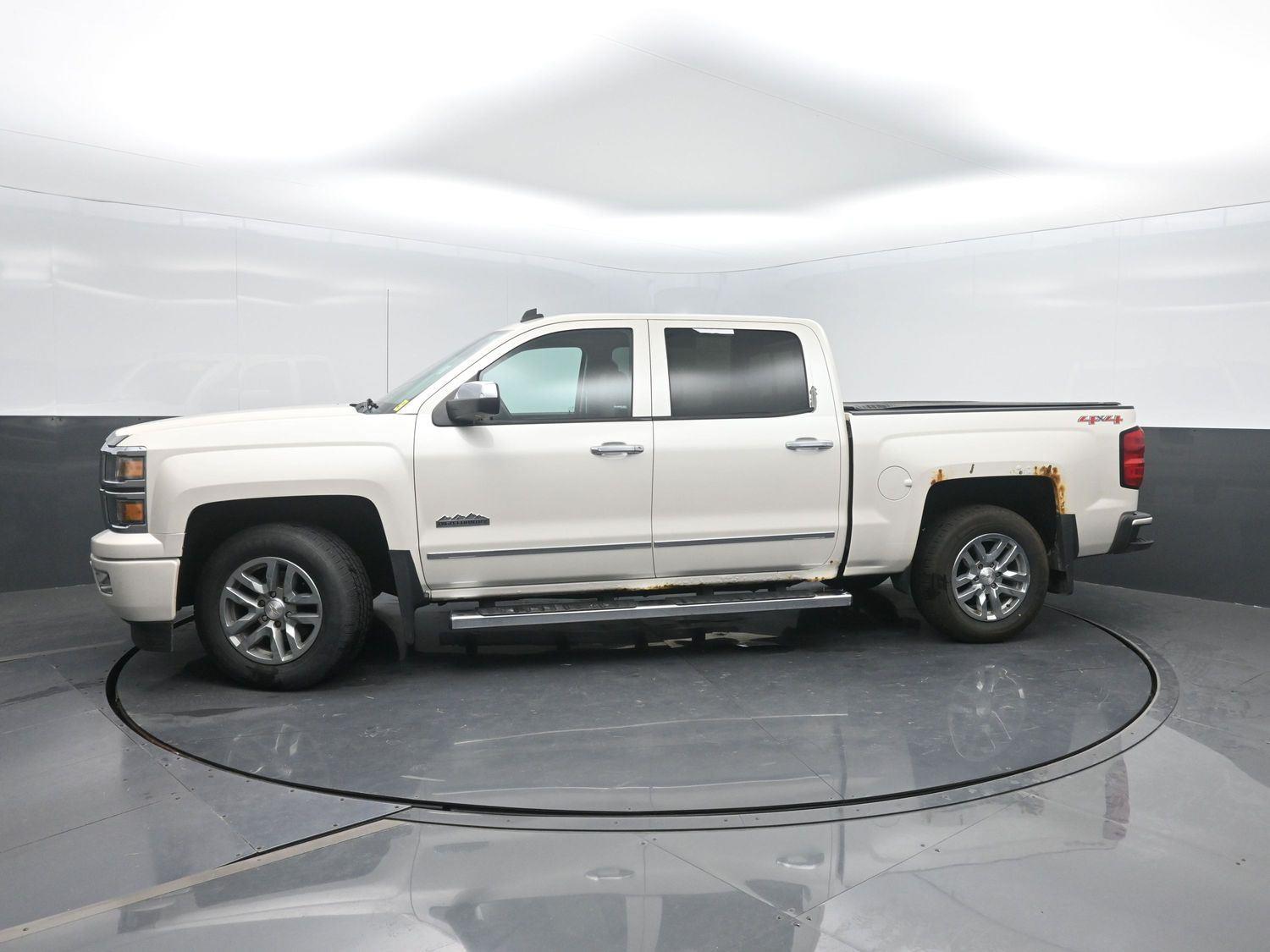 White Diamond Tricoat 2014 Chevrolet Silverado 1500 High Country Crew Cab 4WD Pickup Truck Four-Wheel Drive 6-Speed Automatic