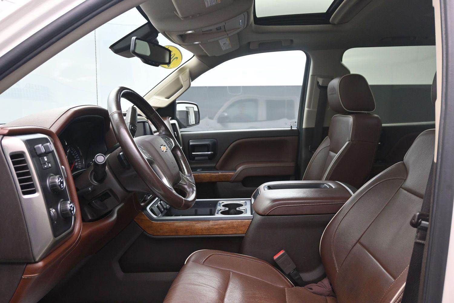 Used 2014 White Diamond Tricoat Chevrolet High Country image 22