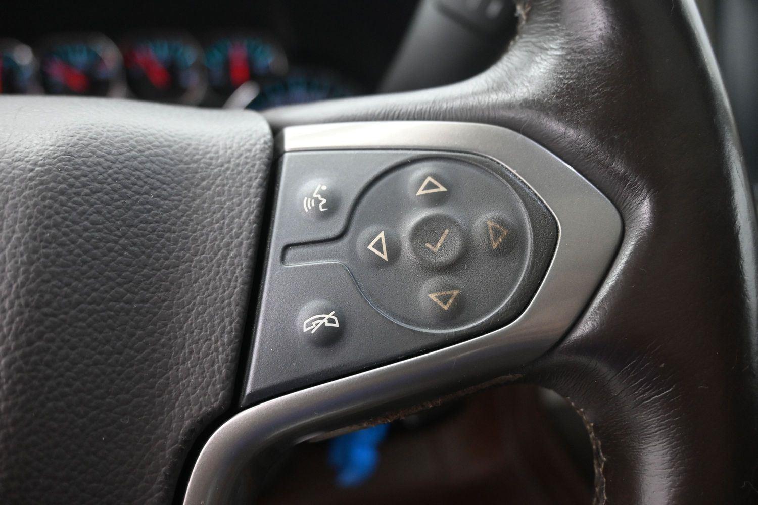 Used 2014 White Diamond Tricoat Chevrolet High Country image 27