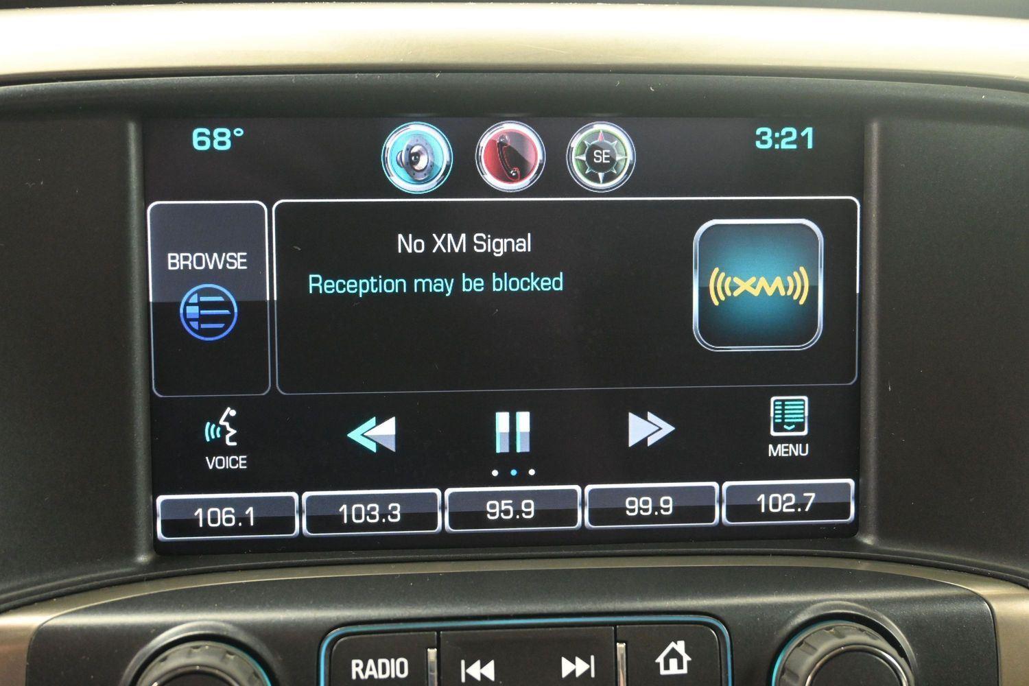 Used 2014 White Diamond Tricoat Chevrolet High Country image 30