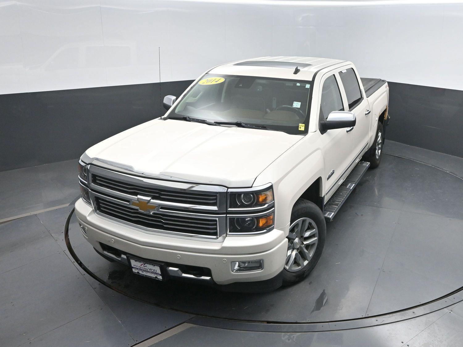 Used 2014 White Diamond Tricoat Chevrolet High Country image 38