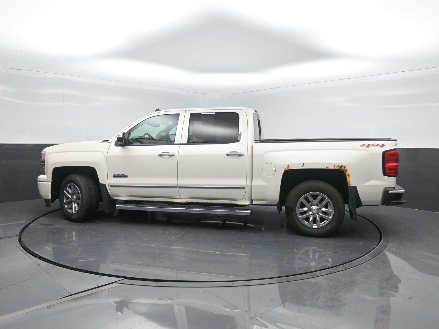 Used 2014 White Diamond Tricoat Chevrolet High Country image 42