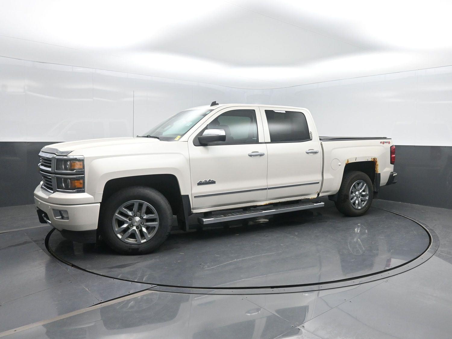 Used 2014 White Diamond Tricoat Chevrolet High Country image 43