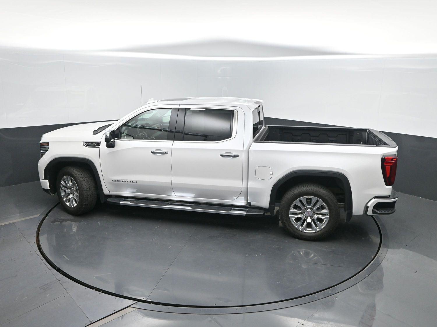 Used 2025 White Frost Tricoat GMC Denali image 42