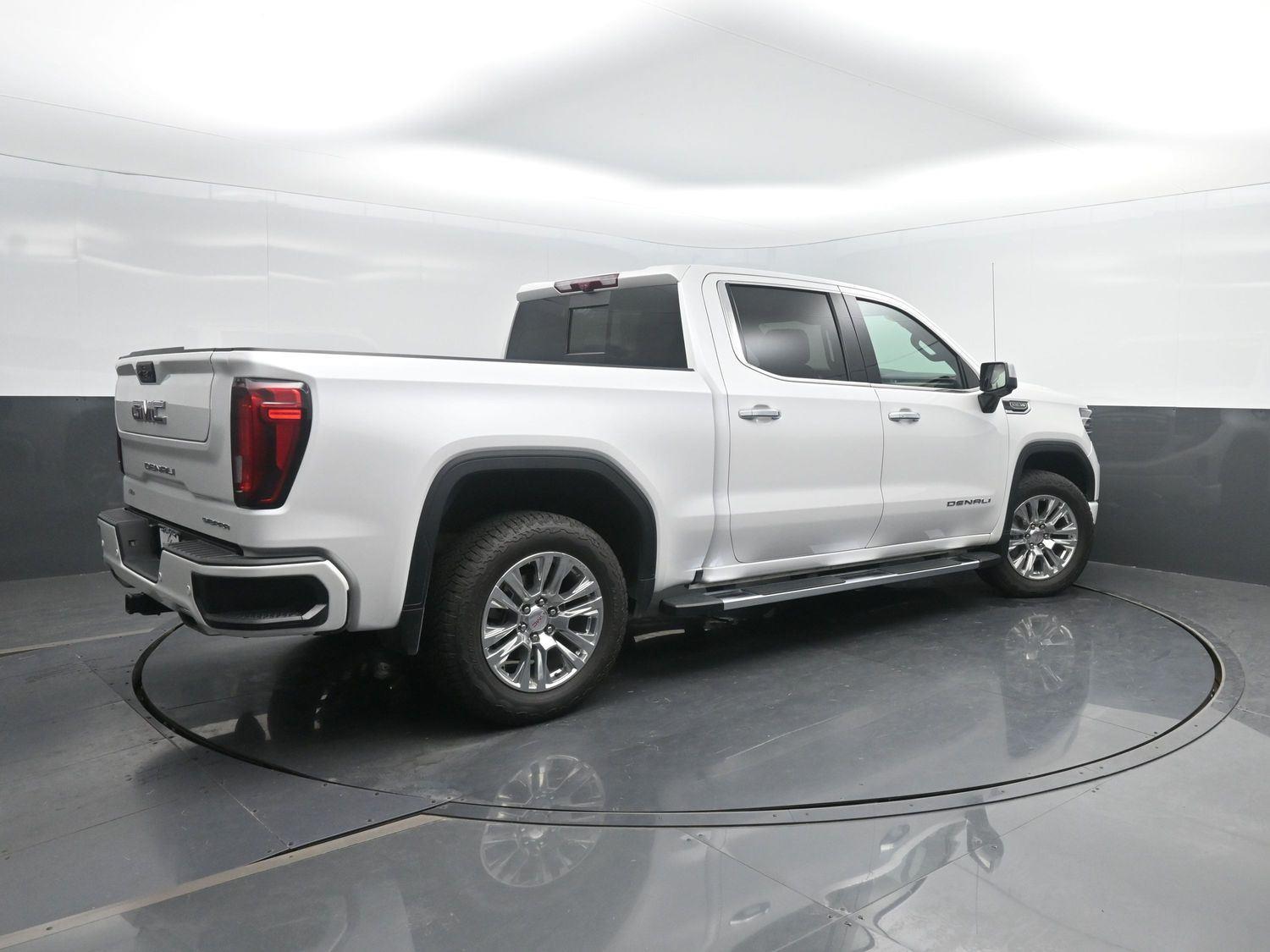Used 2025 White Frost Tricoat GMC Denali image 2