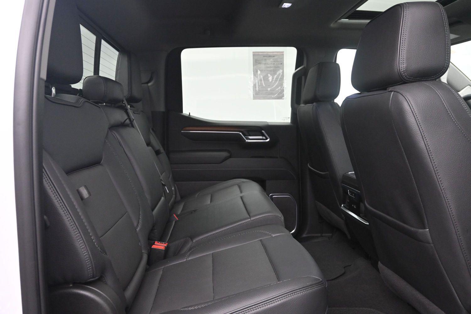 Used 2025 White Frost Tricoat GMC Denali image 14