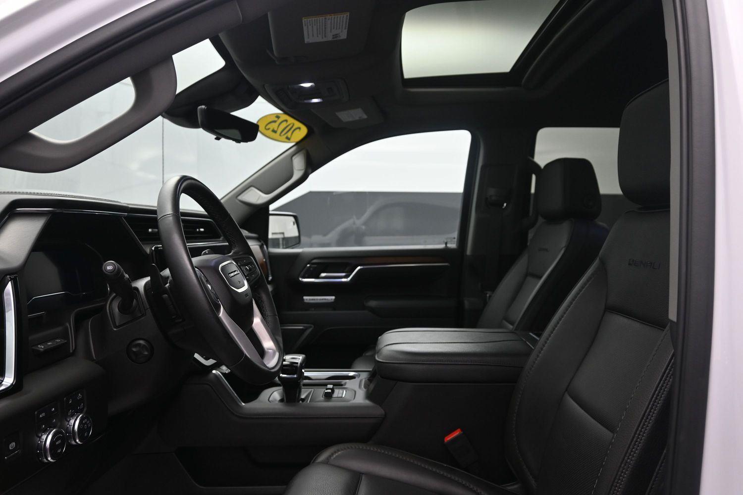 Used 2025 White Frost Tricoat GMC Denali image 24