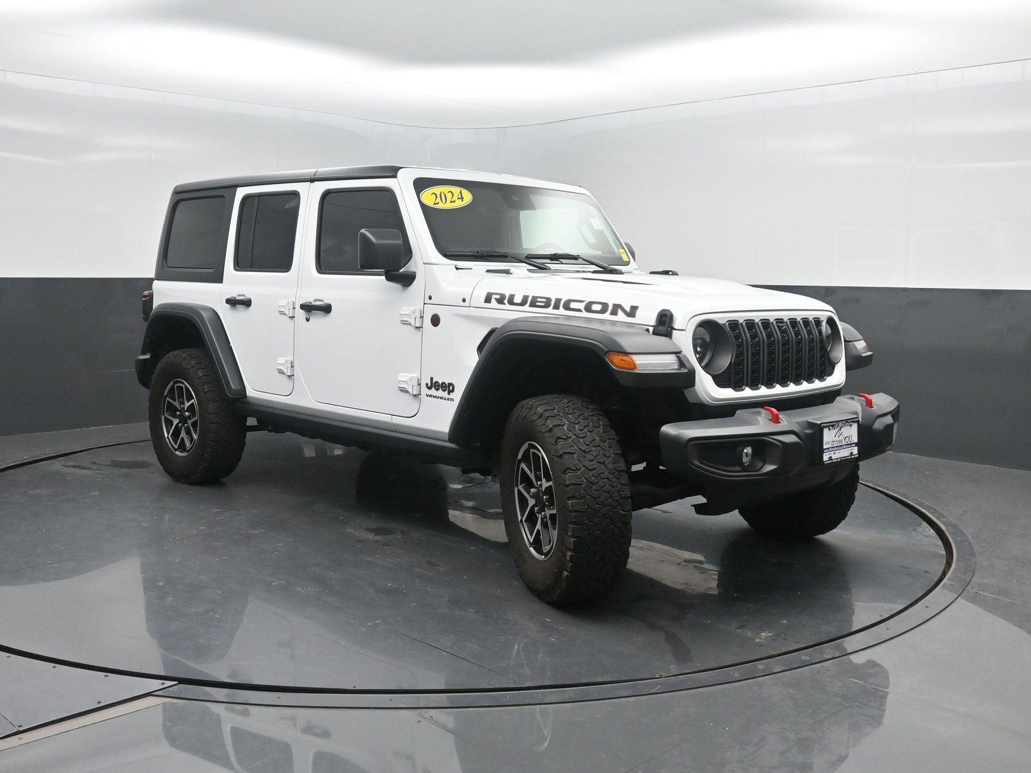 Used 2024 Bright White Jeep Rubicon image 5