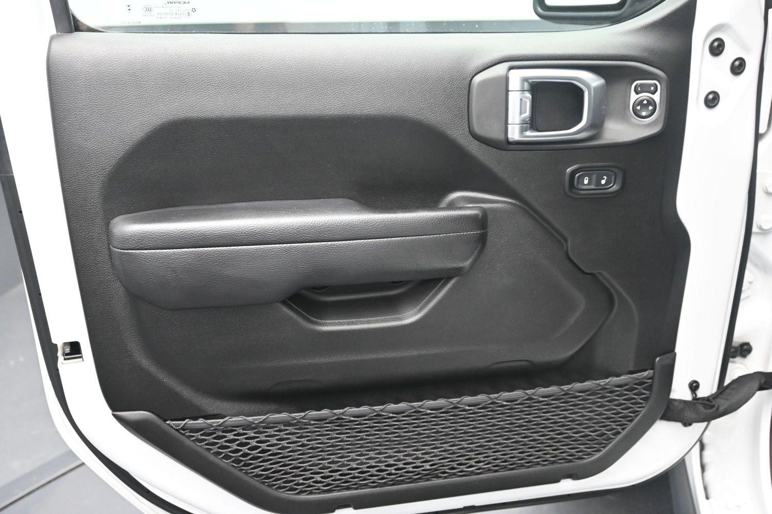 Used 2024 Bright White Jeep Rubicon image 17