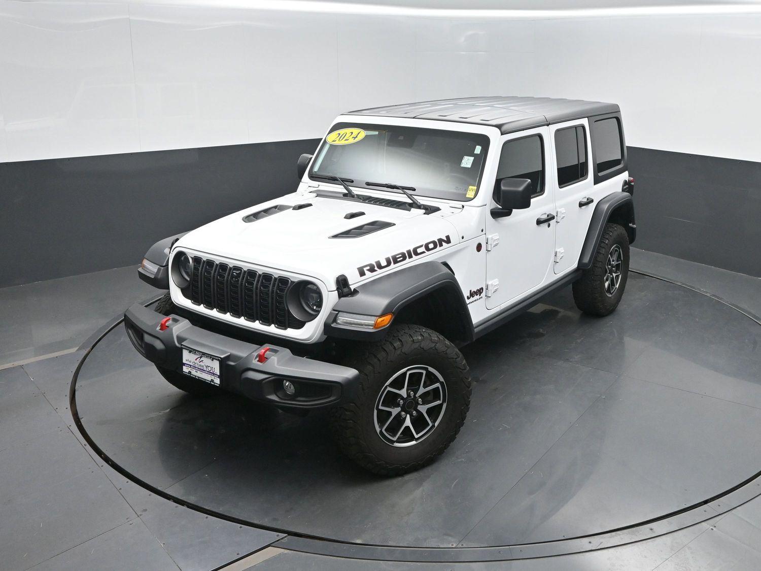 Used 2024 Bright White Jeep Rubicon image 33