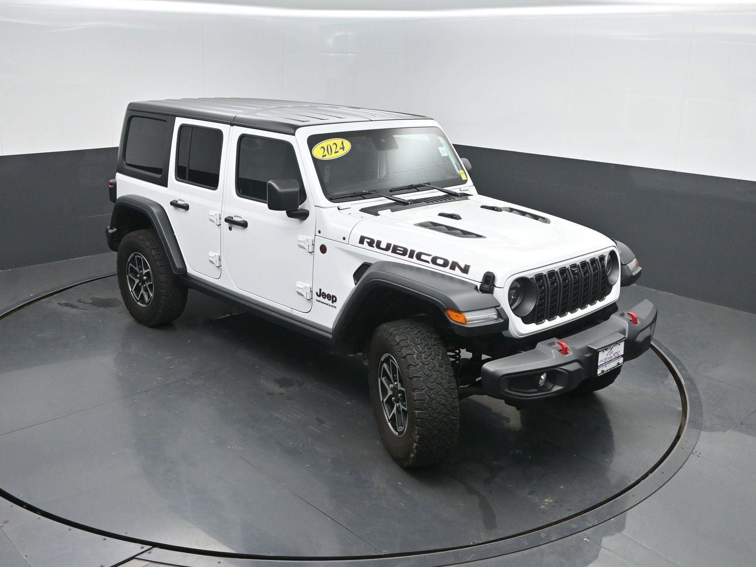 Used 2024 Bright White Jeep Rubicon image 36