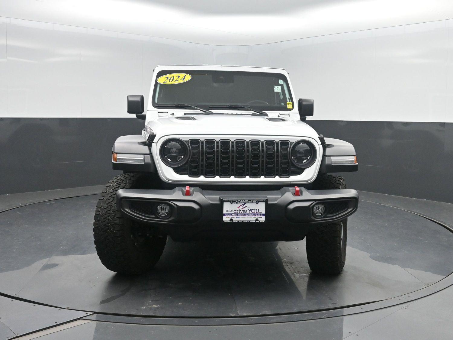 Used 2024 Bright White Jeep Rubicon image 38