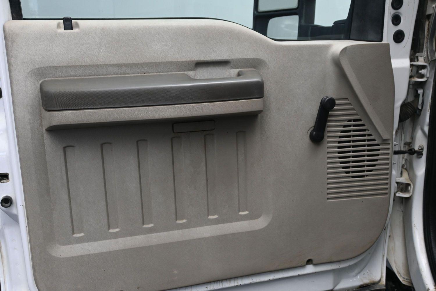 Used 2008 Oxford White Ford XL image 12