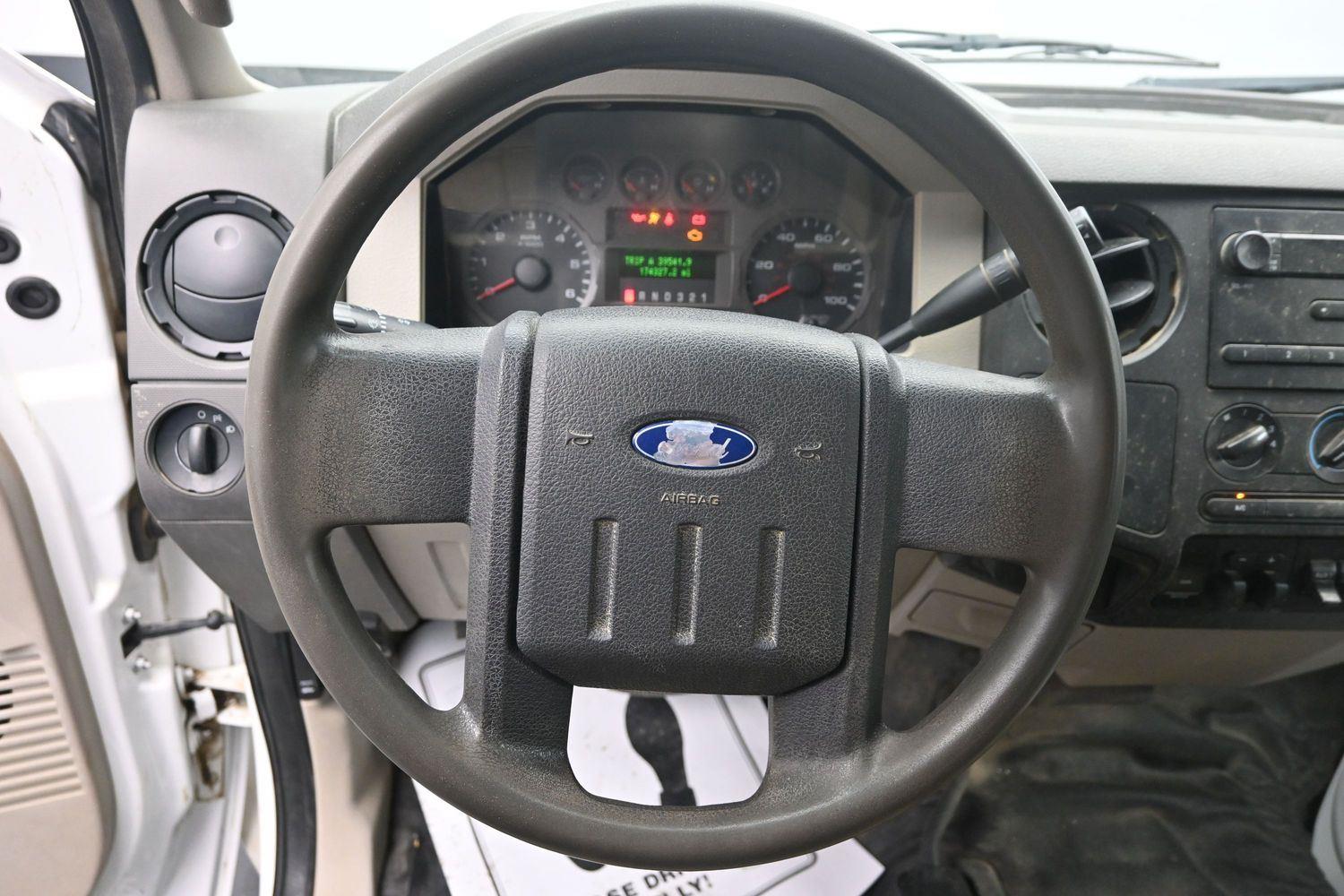 Used 2008 Oxford White Ford XL image 14