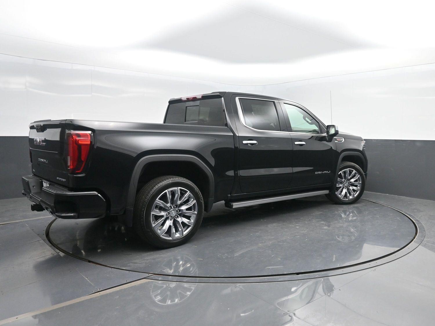 Onyx Black 2026 GMC Sierra 1500 Pickup Truck Four-Wheel Drive Automatic