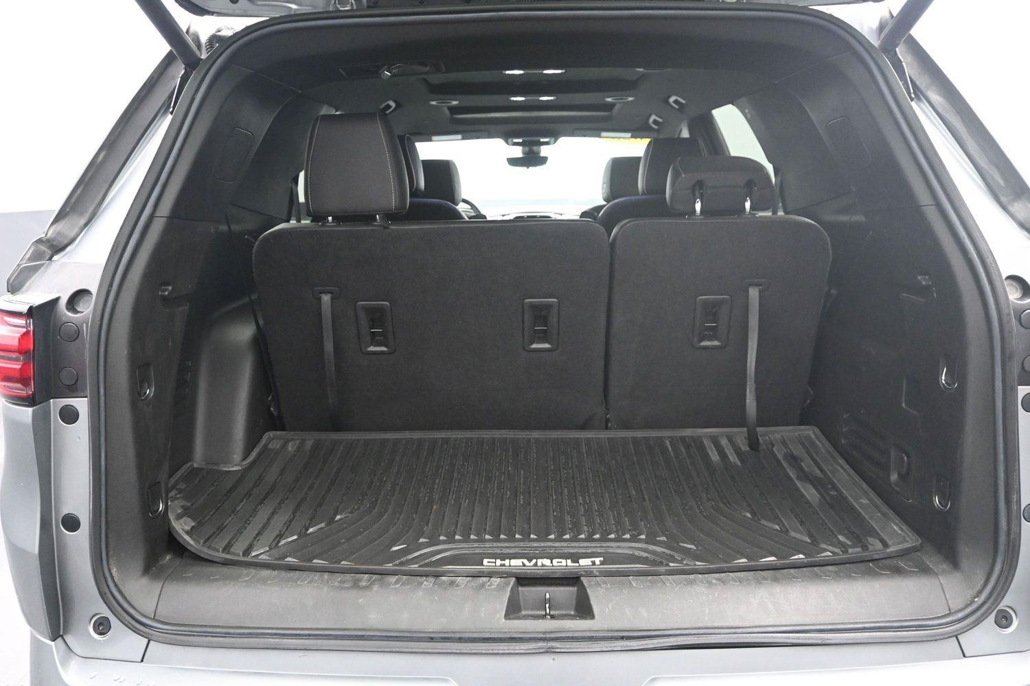 Used 2023 Sterling Gray Metallic Chevrolet Premier image 19