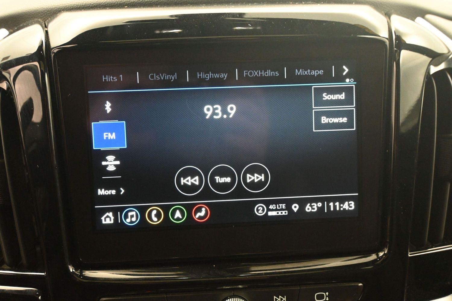 Used 2023 Sterling Gray Metallic Chevrolet Premier image 31