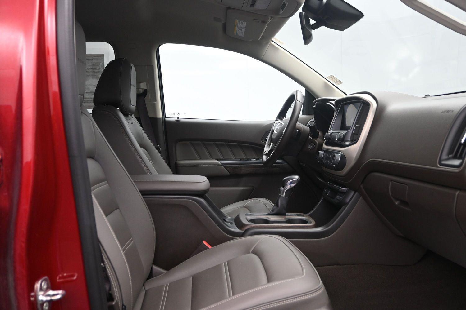 Used 2022  GMC  image 10