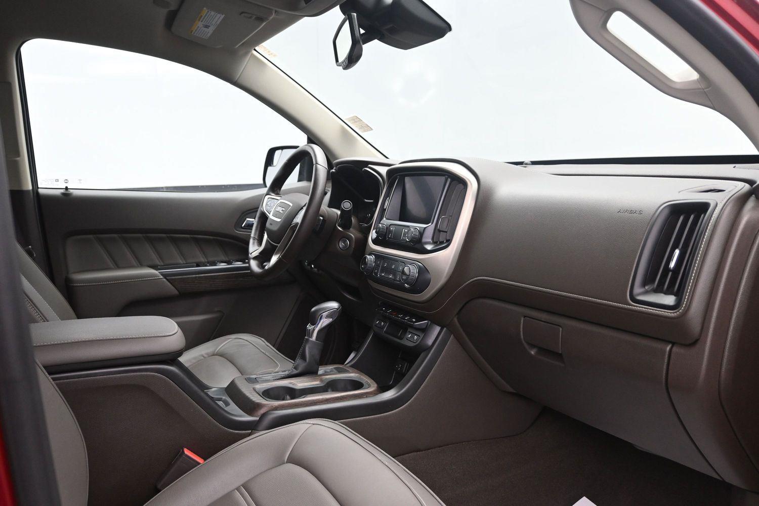 Used 2022  GMC  image 11