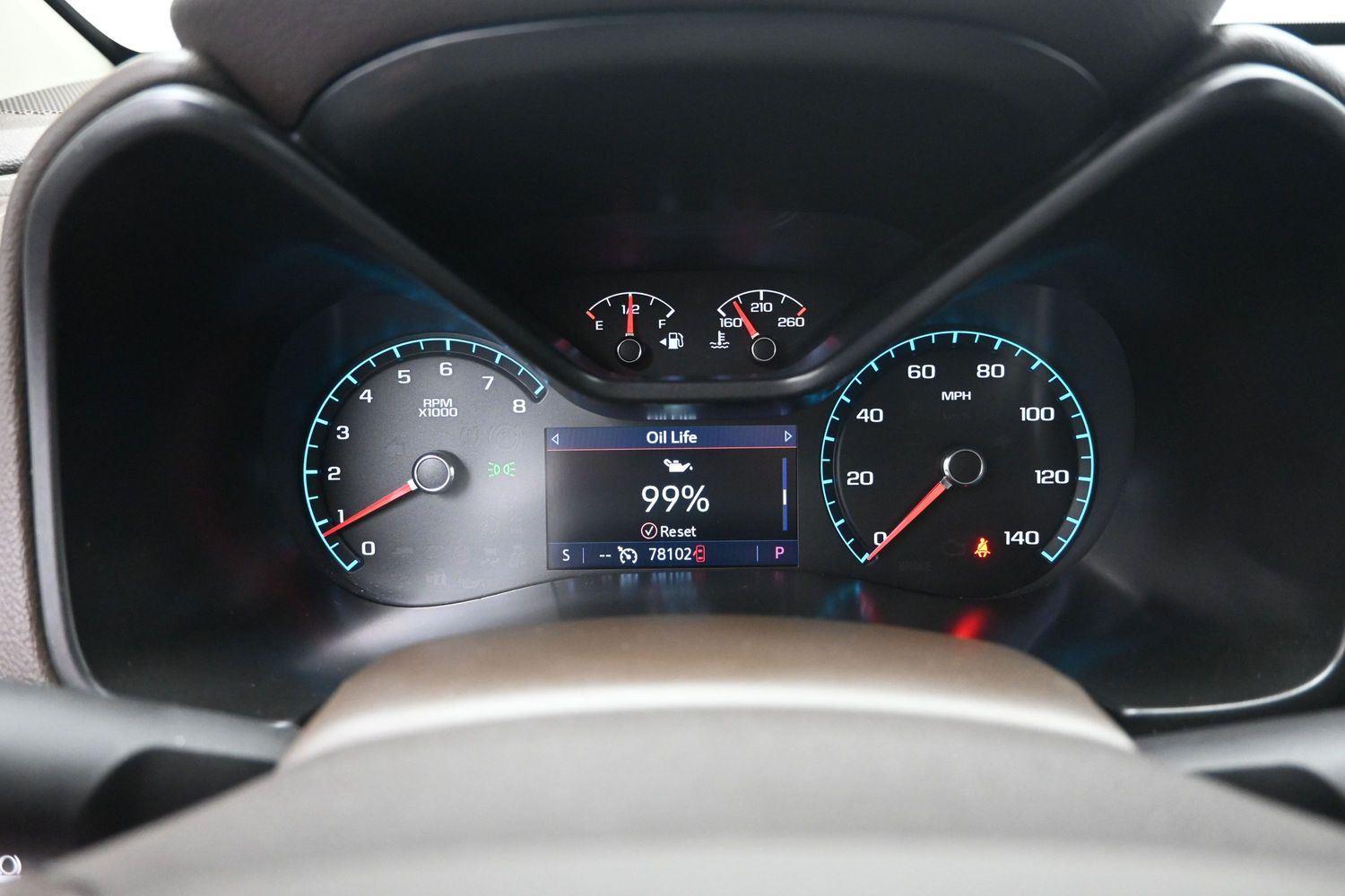Used 2022  GMC  image 24