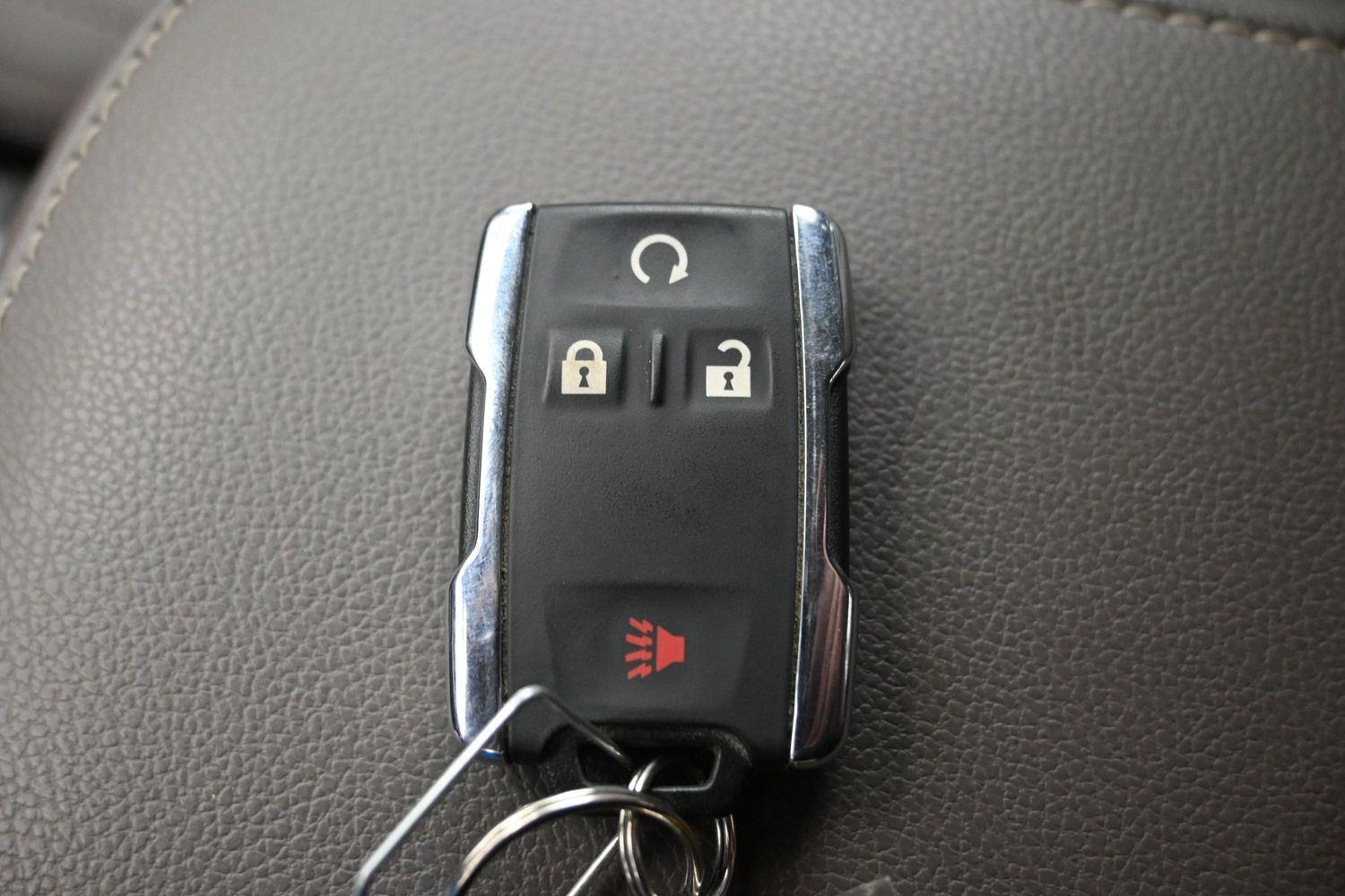 Used 2022  GMC  image 30