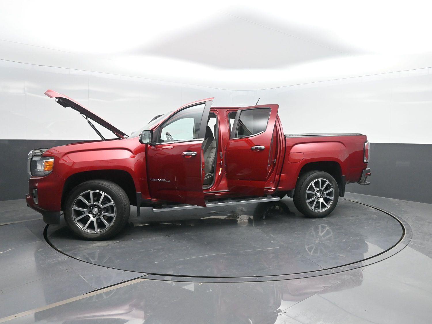 Used 2022  GMC  image 46