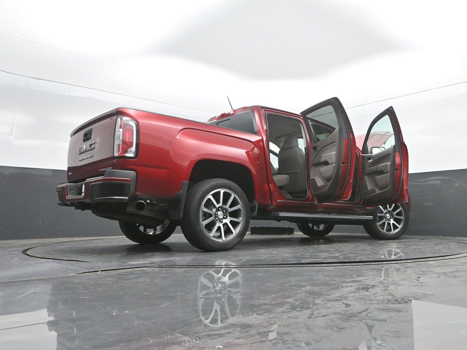 Used 2022  GMC  image 47