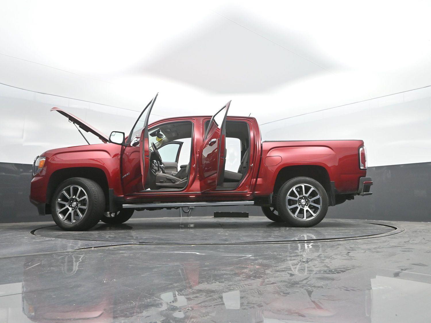 Used 2022  GMC  image 48