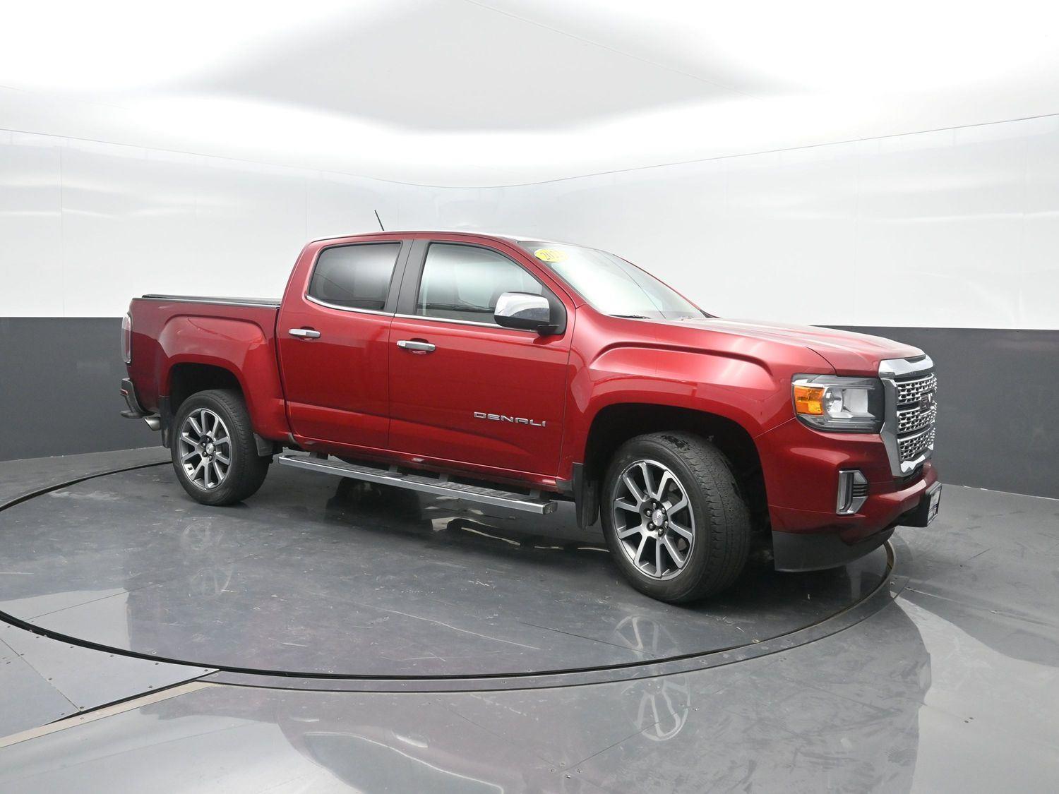 Used 2022  GMC  image 4