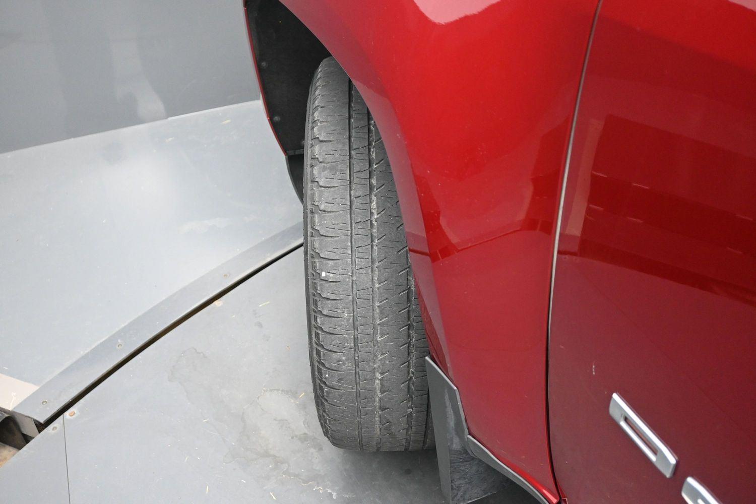 Used 2022  GMC  image 5