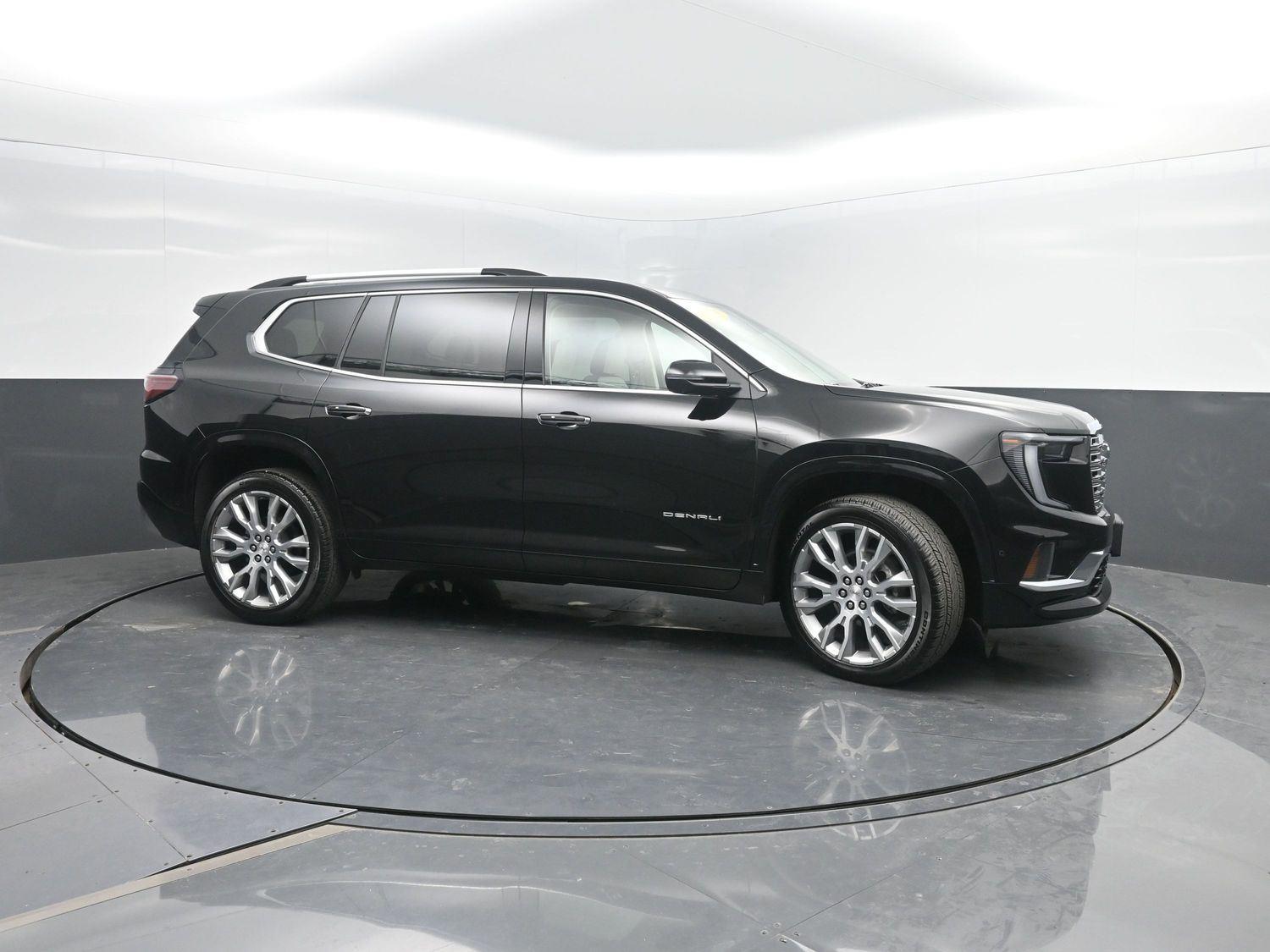 Used 2025 Ebony Twilight Metallic GMC AWD Denali image 3
