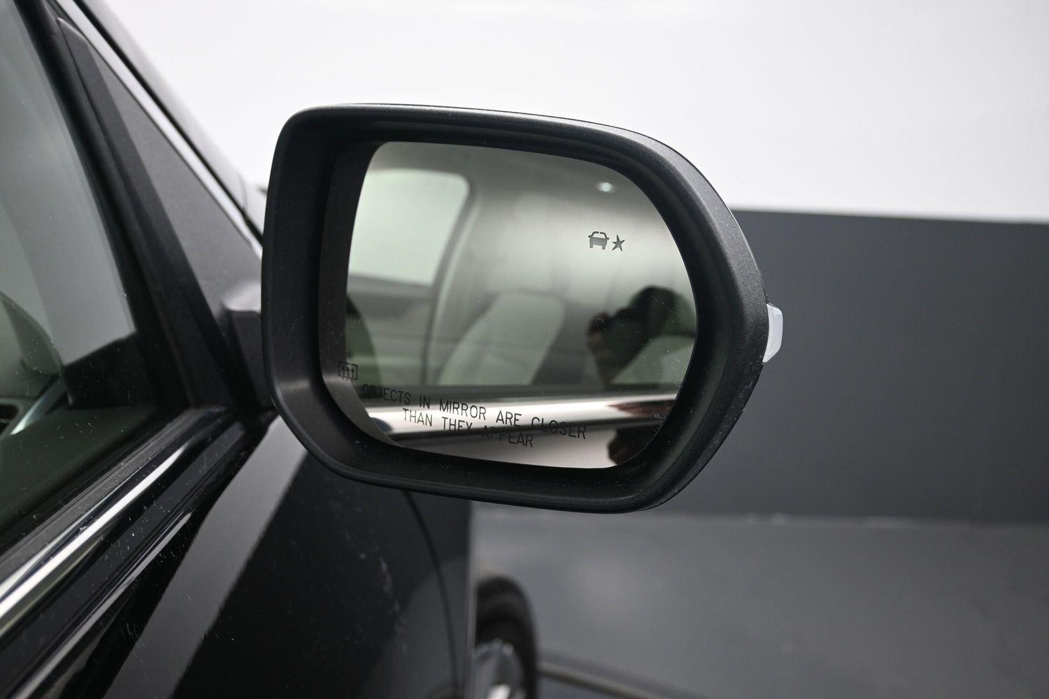 Used 2025 Ebony Twilight Metallic GMC AWD Denali image 8