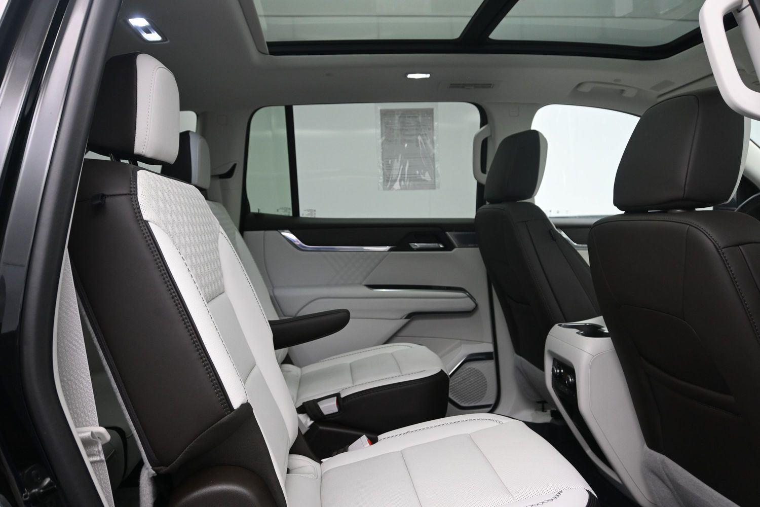 Used 2025 Ebony Twilight Metallic GMC AWD Denali image 14