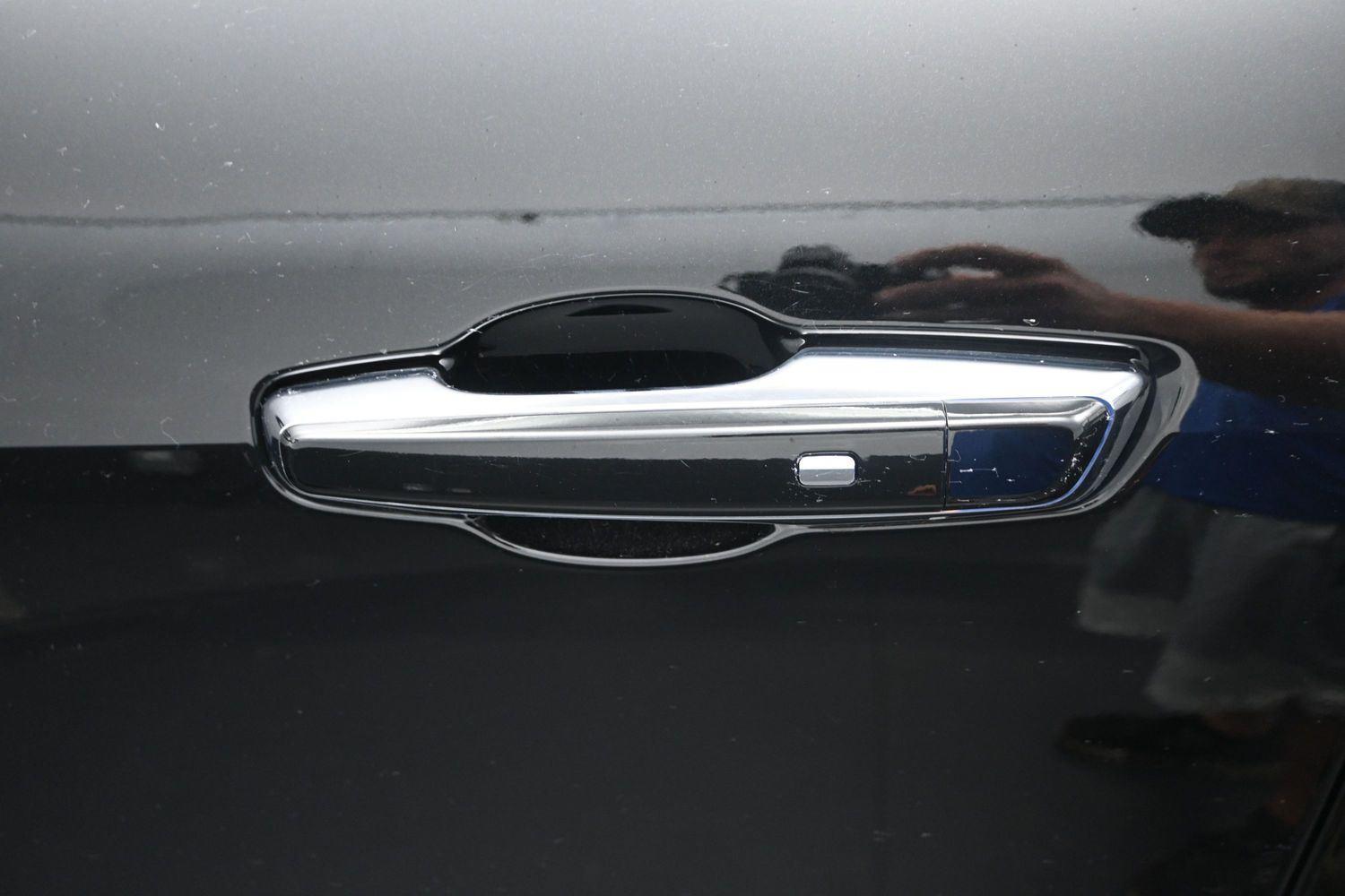 Used 2025 Ebony Twilight Metallic GMC AWD Denali image 20