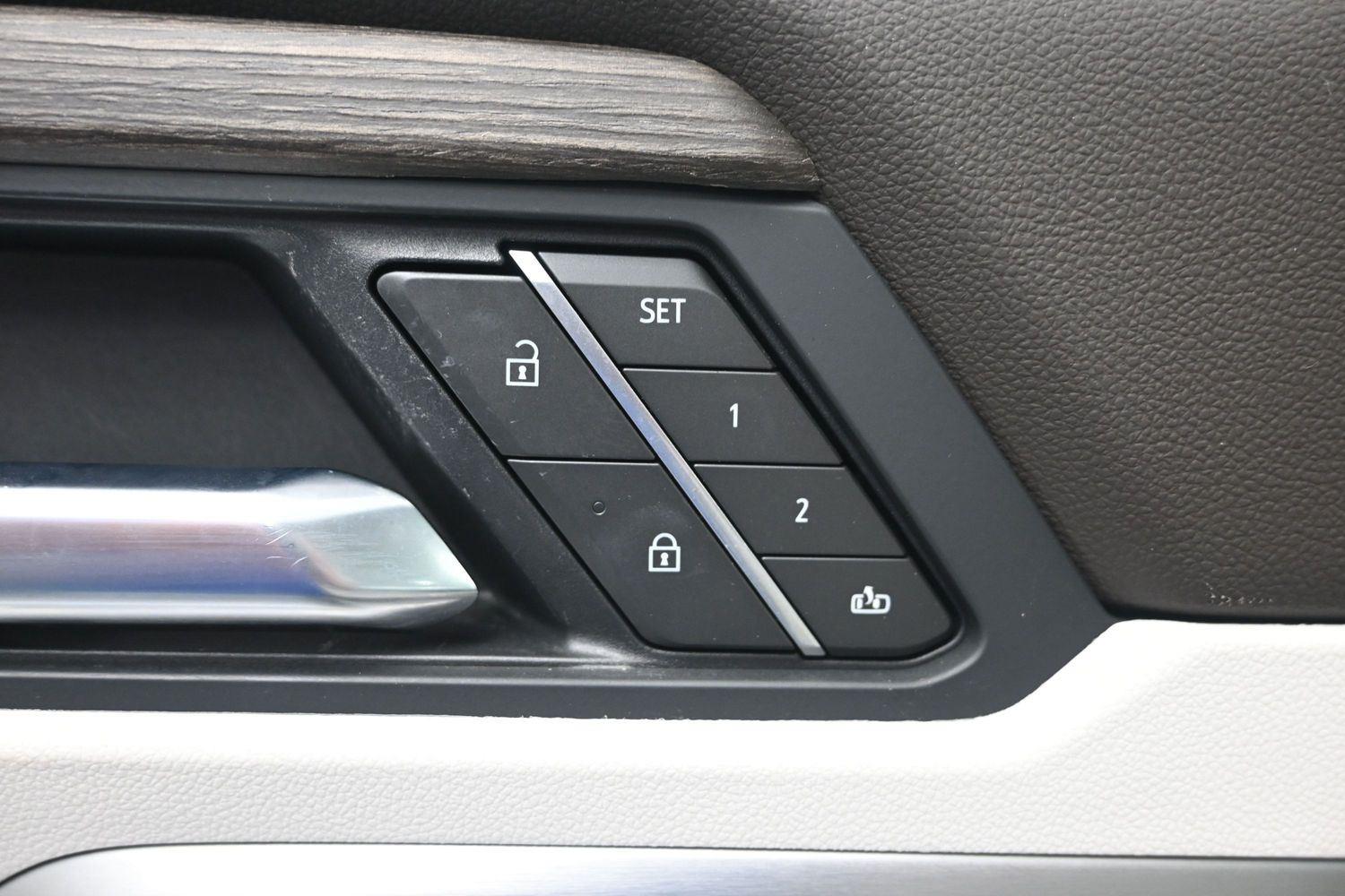 Used 2025 Ebony Twilight Metallic GMC AWD Denali image 23