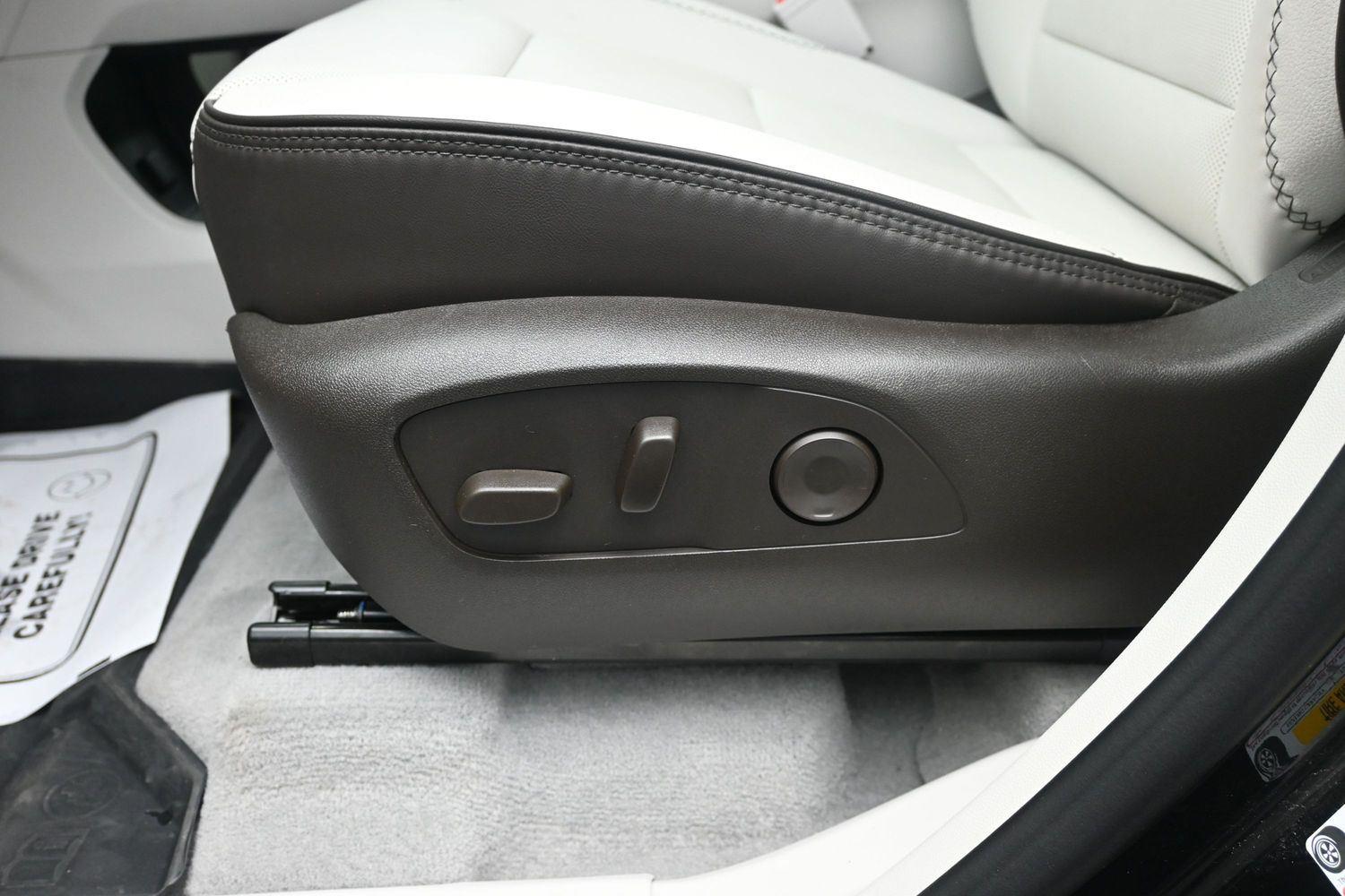 Used 2025 Ebony Twilight Metallic GMC AWD Denali image 24