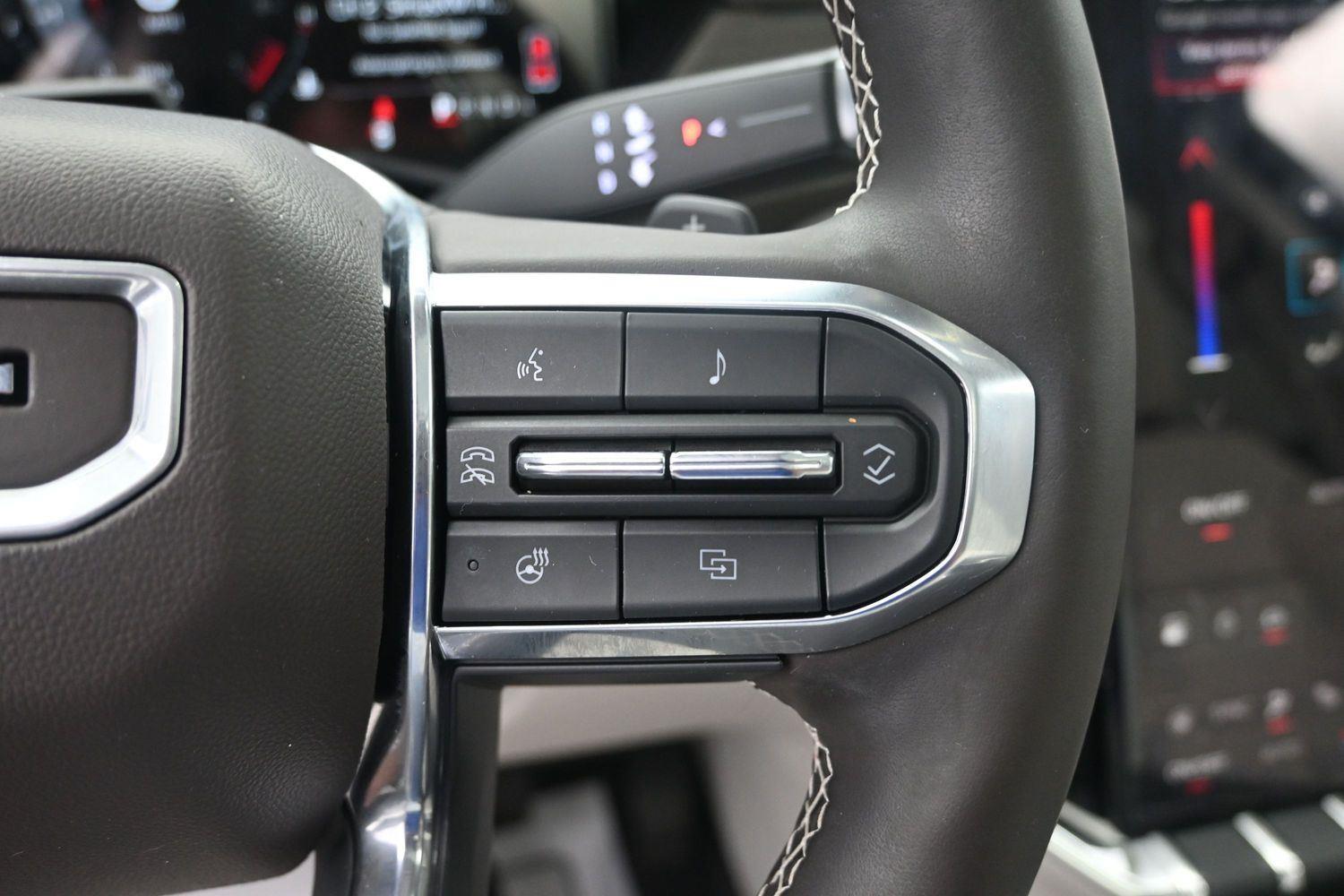 Used 2025 Ebony Twilight Metallic GMC AWD Denali image 28
