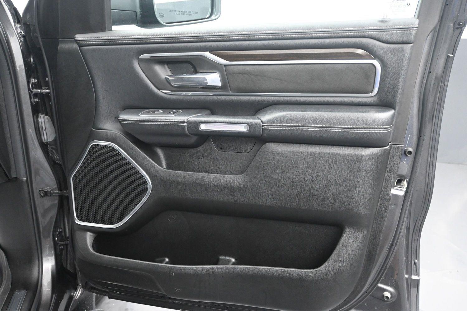 Used 2022 Granite Crystal Metallic Clearcoat Ram Laramie image 9