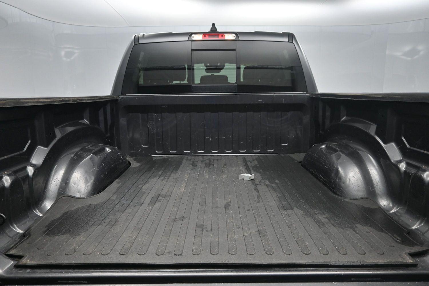 Used 2022 Granite Crystal Metallic Clearcoat Ram Laramie image 18